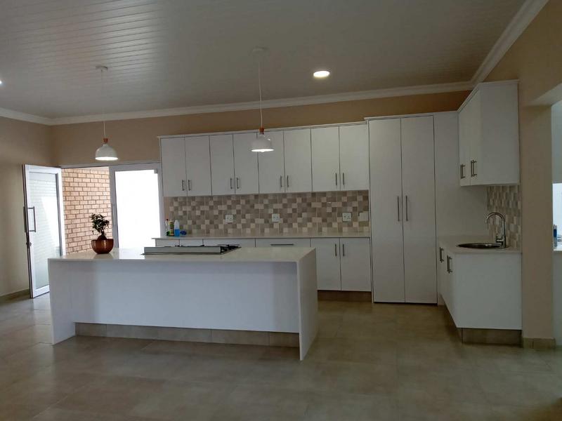 4 Bedroom Property for Sale in Menkenkop Western Cape